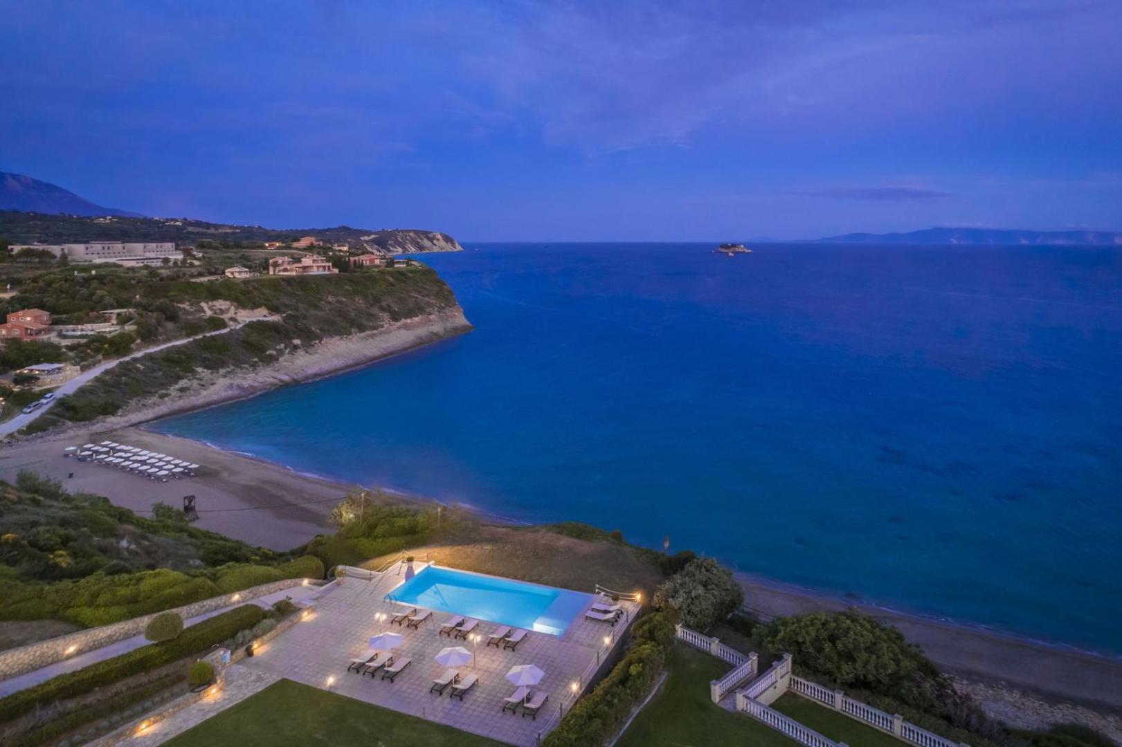 The Seasons Villa Svoronata Dış mekan fotoğraf