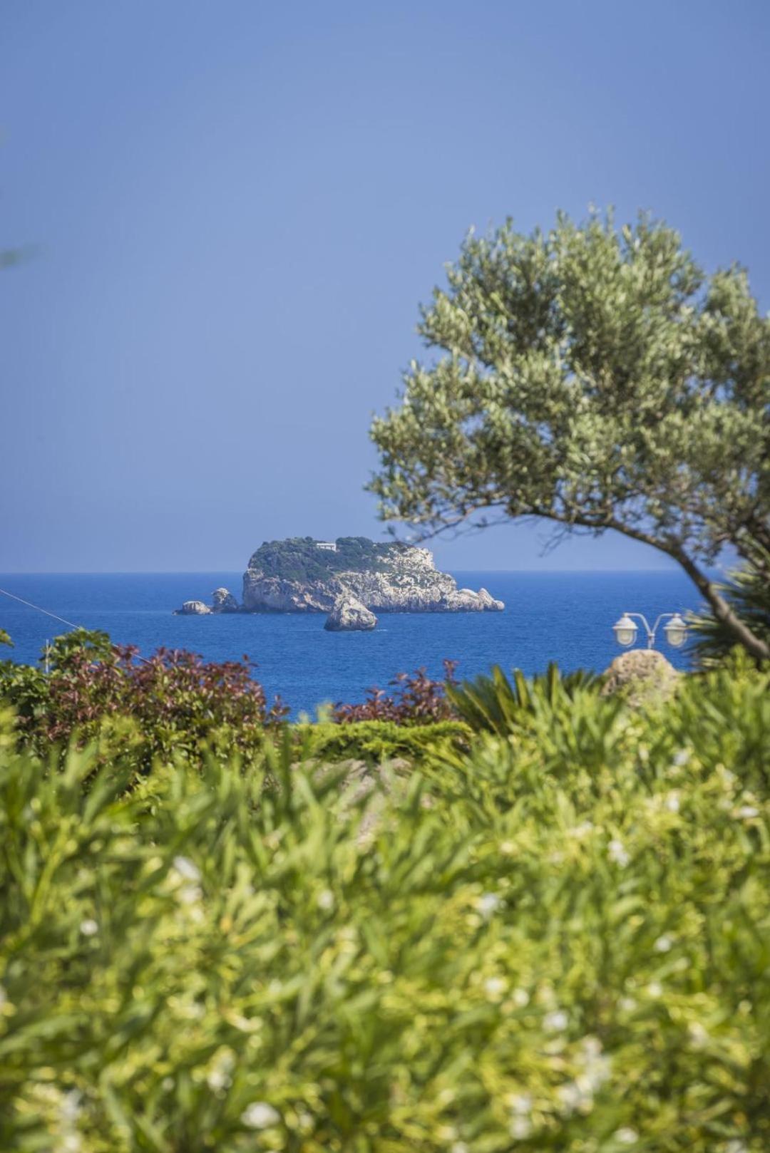 The Seasons Villa Svoronata Dış mekan fotoğraf