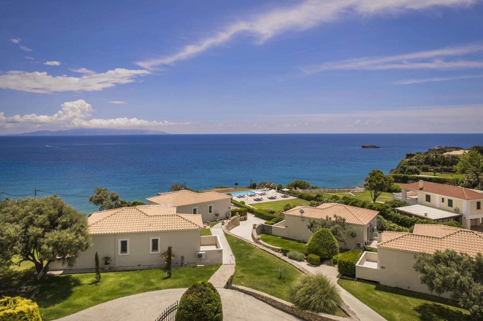 The Seasons Villa Svoronata Dış mekan fotoğraf
