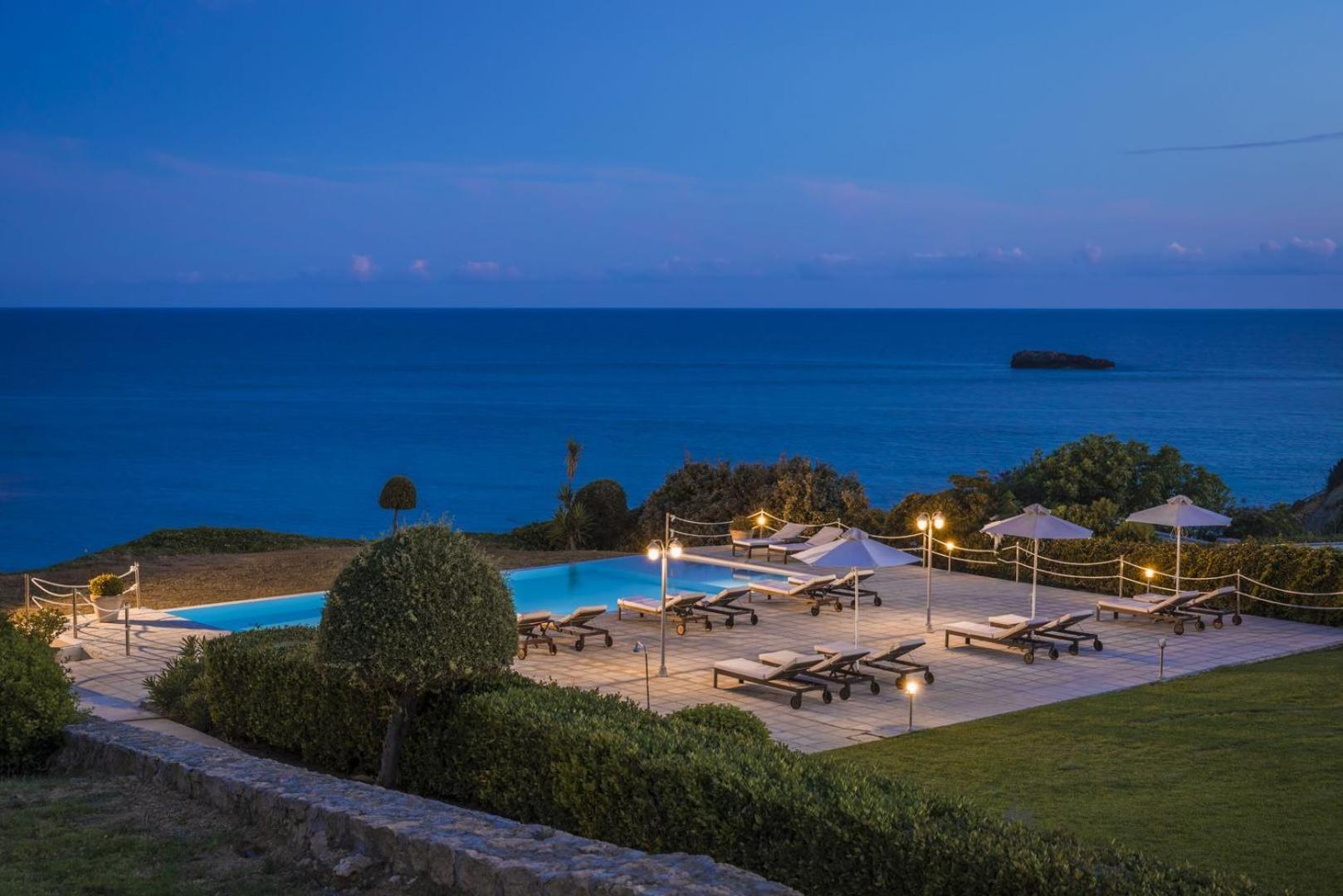 The Seasons Villa Svoronata Dış mekan fotoğraf